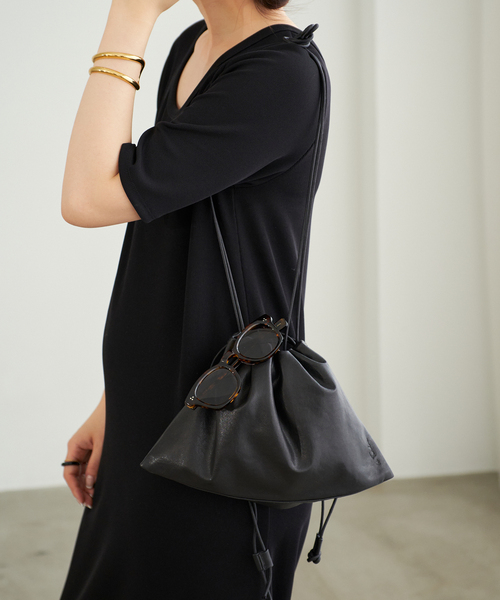 plage（プラージュ）の「《WEB限定追加》les Tendre leather clutch バッグ（ショルダーバッグ・レディース・ブラック/モカ・FREE）」の9枚目の写真