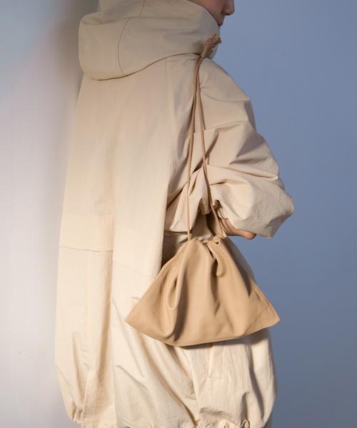 plage（プラージュ）の「《WEB限定追加》les Tendre leather clutch バッグ（ショルダーバッグ・レディース・ブラック/モカ・FREE）」の13枚目の写真