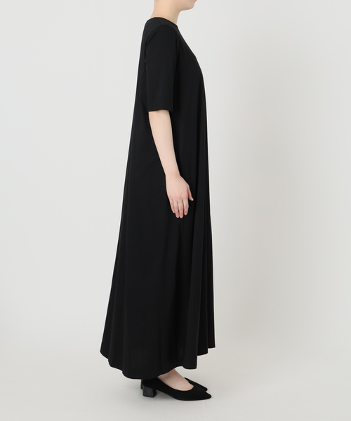 VERMEIL par iena（ヴェルメイユパーイエナ）の「Smooth マキシワンピース（ワンピース・レディース・ブラック/カーキ・FREE）」の18枚目の写真