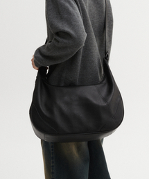 FABREGAT（ファブレガ）の「ハーフムーンレザークロスバッグ（ブラック）（メッセンジャーバッグ）」