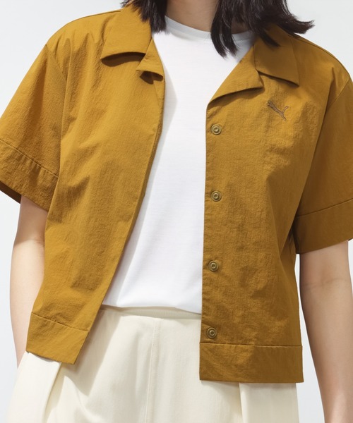 PUMA(プーマ)の「プーマ PUMA ESS ELEVATED ウーブン SS シャツ(シャツ/ブラウス・レディース・ベージュ/スモークピンク/ブラック・S/M/L)」の1枚目の写真