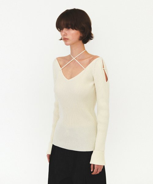 DIAGONAL(ダイアゴナル)の「V NECK STRAP KNIT (ivory)(ニット/セーター・レディース・その他・FREE)」の2枚目の写真