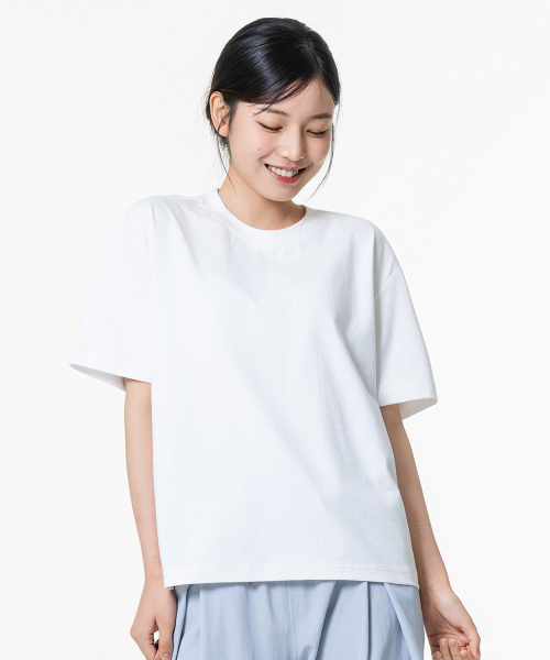 MOZMOZ(モズモズ)の「クロップフィットソロナクーリング機能性バック切り替え無地半袖Tシャツホワイト(Tシャツ/カットソー・レディース・その他・1/2/3)」の1枚目の写真