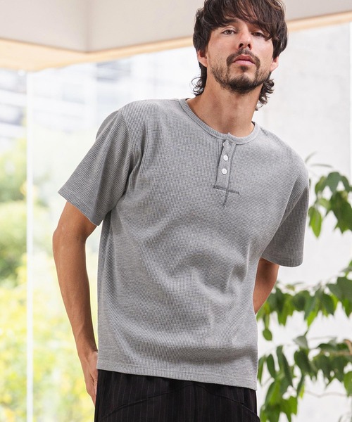 CAMBIO(カンビオ)の「mt10463-ワッフルヘンリーTシャツ(26A-14130CM)(Tシャツ/カットソー・メンズ・オフホワイト/ミックスグレー/ブラック・M/L/XL)」の2枚目の写真
