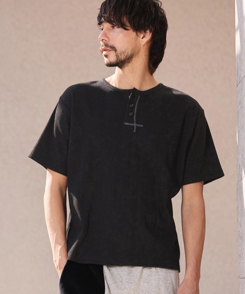 CAMBIO(カンビオ)の「mt10463-ワッフルヘンリーTシャツ(26A-14130CM)(Tシャツ/カットソー・メンズ・オフホワイト/ミックスグレー/ブラック・M/L/XL)」の1枚目の写真