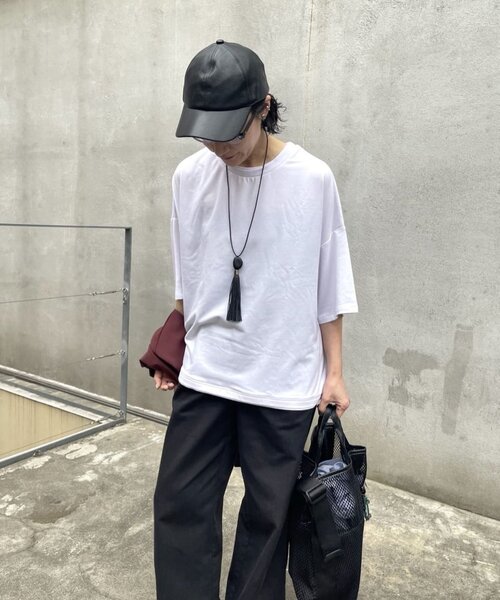 ear PAPILLONNER（イアパピヨネ）の「【ouchi企画】《接触冷感 /速乾 /UV加工》コラボTシャツ【SUM1 STYLE(スミスタイル)】（Tシャツ/カットソー・レディース・ホワイト/ブラック/ブラック系その他・FREE）」の2枚目の写真