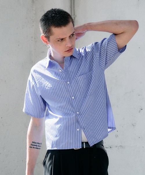 Regen Glanz（レーゲングランツ）の「cropped box fit stripe shirt/ クロップドボックスフィットストライプシャツ（シャツ/ブラウス・メンズ・ブルー/ライトホワイト・MEDIUM/SMALL/LARGE）」の19枚目の写真