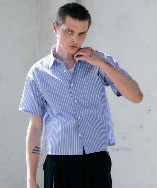 Regen Glanz（レーゲングランツ）の「cropped box fit stripe shirt/ クロップドボックスフィットストライプシャツ（シャツ/ブラウス・メンズ・ブルー/ライトホワイト・MEDIUM/SMALL/LARGE）」の18枚目の写真