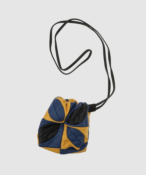 KHOKI（コッキ）の「Hand-patch work leather bag（ハンドバッグ・メンズ・イエロー/ブラウン・FREE）」の3枚目の写真