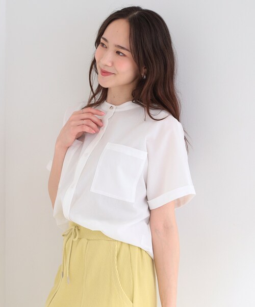 SHOO・LA・RUE(シューラルー)の「【さらり快適/洗濯機可/S-LL】風が通り抜ける 半袖バンドカラーシアーシャツ(シャツ/ブラウス・レディース・ライトイエロー系/ネイビー/オフホワイト/ライトブルー/ブラウン系その他・02/01/04/03)」の13枚目の写真