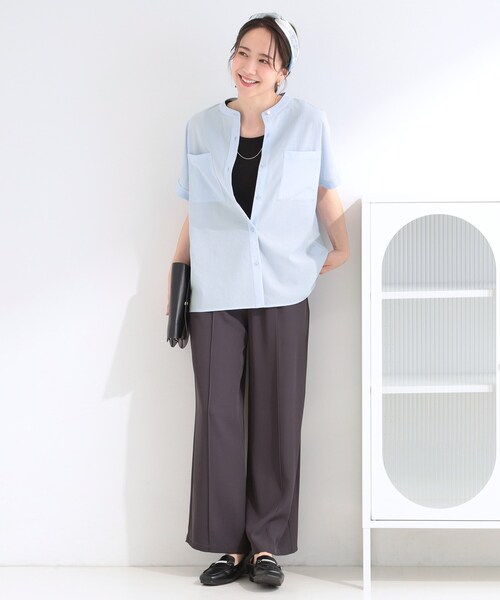 SHOO・LA・RUE(シューラルー)の「【さらり快適/洗濯機可/S-LL】風が通り抜ける 半袖バンドカラーシアーシャツ(シャツ/ブラウス・レディース・ライトイエロー系/ネイビー/オフホワイト/ライトブルー/ブラウン系その他・02/01/04/03)」の22枚目の写真