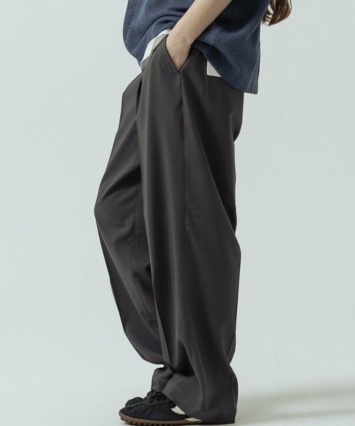 SLICK(スリック)の「【SLICK/スリック】Linen Like Fabric One Tuck Tapered Slacks/リネンライクファブリックワンタックテーパードスラックス(スラックス・メンズ・ベージュ/チャコールグレー/ネイビー・1/2/3)」の6枚目の写真