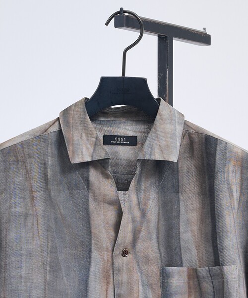 5351 POUR LES HOMMES(ゴーサンゴーイチプールオム)の「スキッパー リネン プリントシャツ(シャツ/ブラウス・メンズ・チャコールグレー/グリーン・44/46/48/50)」の6枚目の写真