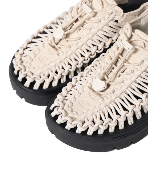 Demi-Luxe BEAMS（デミルクス ビームス）の「KEEN / UNEEK PLT サンダル（サンダル・レディース・ブラック/ホワイト系その他5・25/24/23）」の6枚目の写真