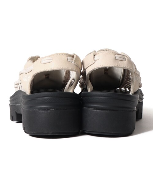 Demi-Luxe BEAMS（デミルクス ビームス）の「KEEN / UNEEK PLT サンダル（サンダル・レディース・ブラック/ホワイト系その他5・25/24/23）」の10枚目の写真
