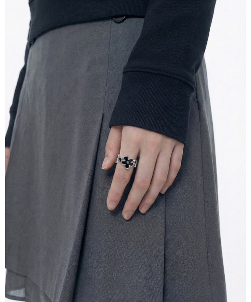 NONENON(ノンノン)の「BLOOM PATCH RNG SILVER925(リング・レディース・その他・SMALL/MEDIUM/LARGE)」の2枚目の写真