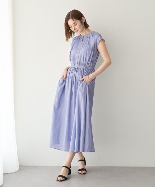 YECCA VECCA(イェッカヴェッカ)の「【接触冷感】ギャザードロストワンピース(ワンピース・レディース・ストライプ/ネイビー/イエロー・FREE)」の17枚目の写真