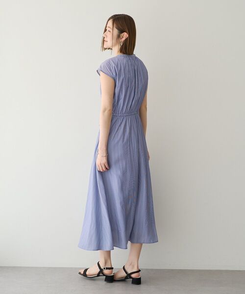 YECCA VECCA(イェッカヴェッカ)の「【接触冷感】ギャザードロストワンピース(ワンピース・レディース・ストライプ/ネイビー/イエロー・FREE)」の19枚目の写真