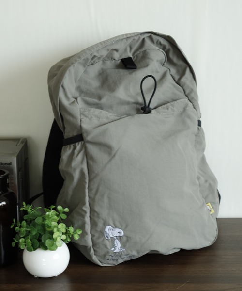 SNOOPY(スヌーピー)の「SNOOPY スヌーピー リュック デイパック折りたたみ(バックパック/リュック・レディース・ライトグレー/ブラック・FREE)」の3枚目の写真