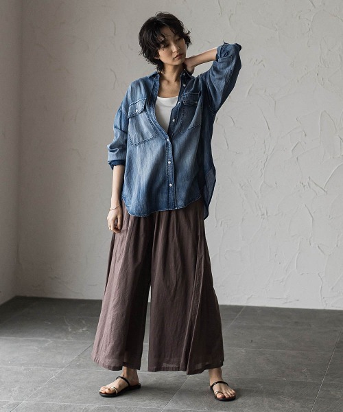MAYSON GREY(メイソングレイ)の「シアーデニムオーバーシャツ(シャツ/ブラウス・レディース・ネイビー・M)」の7枚目の写真