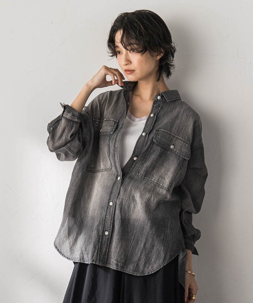 MAYSON GREY(メイソングレイ)の「シアーデニムオーバーシャツ(シャツ/ブラウス・レディース・ネイビー・M)」の11枚目の写真