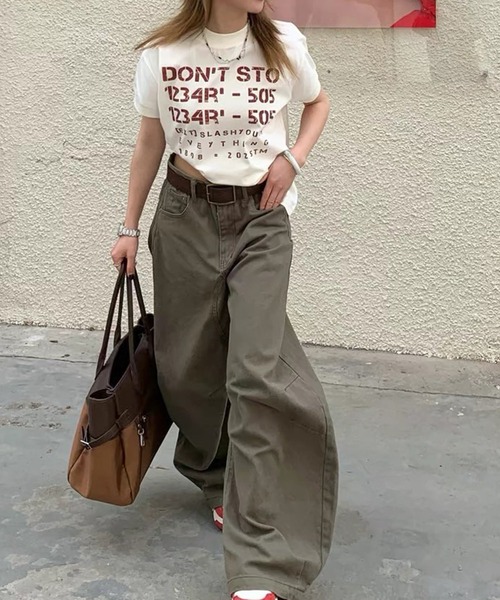 LYEON（リヨン）の「カレッジプリントTシャツ（Tシャツ/カットソー・レディース・グレー/オフホワイト/ブラック・FREE）」の12枚目の写真
