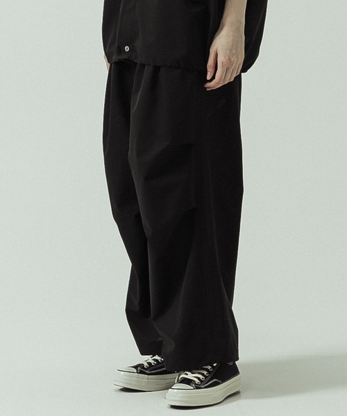 SLICK(スリック)の「【ZOZO限定】SLICK/スリック/Cool Dots Knee Tuck Over Pants / クールドッツニータックオーバーパンツ(その他パンツ・メンズ・ベージュ/ブラック/チャコールグレー・1/2/3)」の5枚目の写真