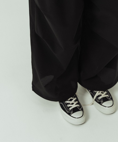 SLICK(スリック)の「【ZOZO限定】SLICK/スリック/Cool Dots Knee Tuck Over Pants / クールドッツニータックオーバーパンツ(その他パンツ・メンズ・ベージュ/ブラック/チャコールグレー・1/2/3)」の11枚目の写真
