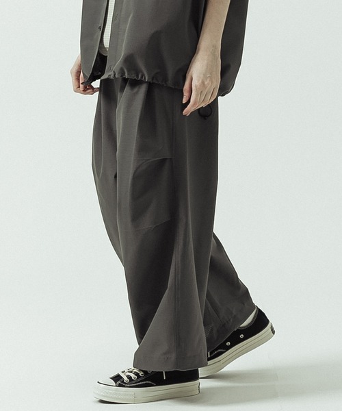 SLICK(スリック)の「【ZOZO限定】SLICK/スリック/Cool Dots Knee Tuck Over Pants / クールドッツニータックオーバーパンツ(その他パンツ・メンズ・ベージュ/ブラック/チャコールグレー・1/2/3)」の17枚目の写真