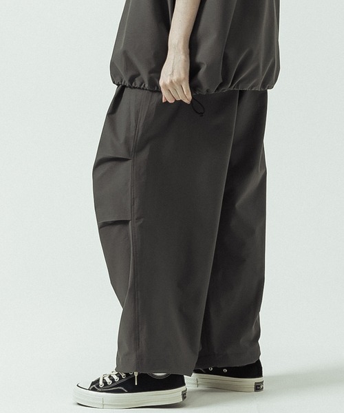 SLICK(スリック)の「【ZOZO限定】SLICK/スリック/Cool Dots Knee Tuck Over Pants / クールドッツニータックオーバーパンツ(その他パンツ・メンズ・ベージュ/ブラック/チャコールグレー・1/2/3)」の18枚目の写真