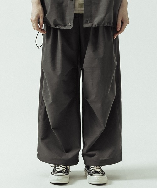 SLICK(スリック)の「【ZOZO限定】SLICK/スリック/Cool Dots Knee Tuck Over Pants / クールドッツニータックオーバーパンツ(その他パンツ・メンズ・ベージュ/ブラック/チャコールグレー・1/2/3)」の21枚目の写真