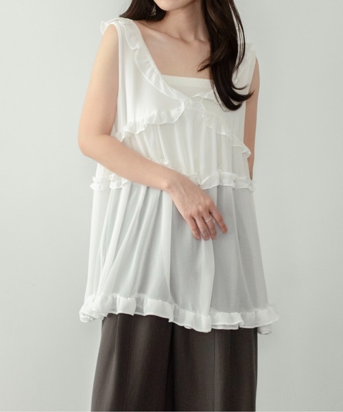 on:nue（オンニュ）の「【on:nue】[着用動画あり！] Vネックティアードフリルロングチュニック（シャツ/ブラウス・レディース・ブラック/ホワイト・FREE）」の4枚目の写真