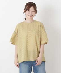 総柄刺繍ブラウス
