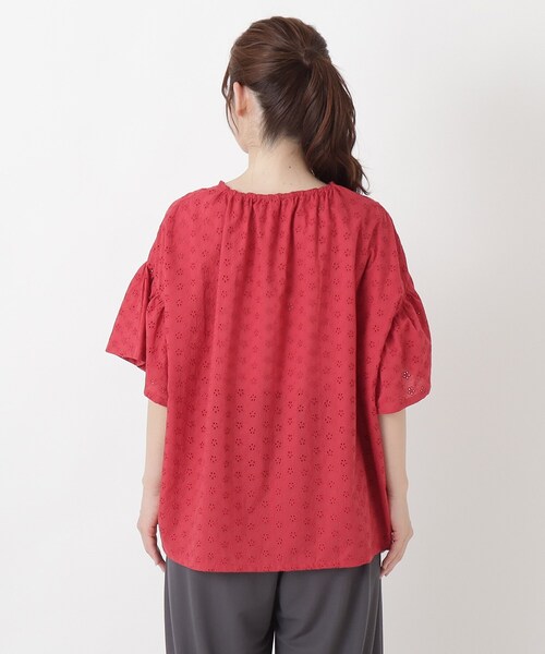 one'sterrace(ワンズテラス)の「総柄刺繍ブラウス(シャツ/ブラウス・レディース・グリーン系その他6/ホワイト系9/イエロー系8/レッド系9/ブラック系8・02)」の21枚目の写真