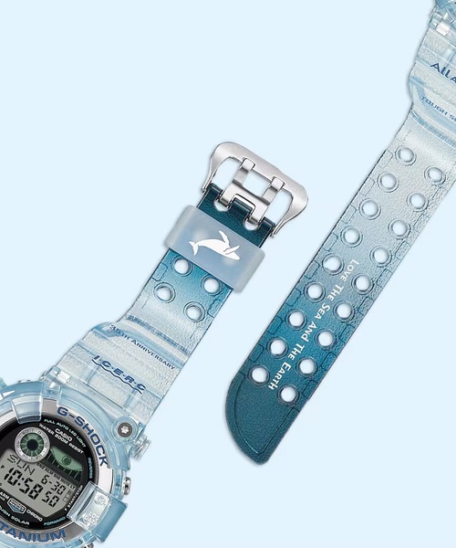 G-SHOCK（ジーショック）の「G-SHOCK/ジーショック 腕時計 MASTER OF G-SEA "FROGMAN イルクジ ICERC Japan コラボレーションモデル 2026" GW-8202K-2JR（デジタル腕時計・メンズ・クリアブルー・FREE）」の5枚目の写真