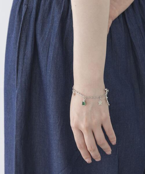 URBAN RESEARCH Sonny Label(アーバンリサーチサニーレーベル)の「カラービジュー×スターブレスレット(ブレスレット・レディース・シルバー/ゴールド・ONE)」の4枚目の写真
