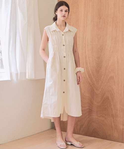 SLOWLOLLI(スローローリ)の「Pintuck string sleeveless dress_2 Colors(ワンピース・レディース・カーキ/アイボリー・FREE)」の5枚目の写真
