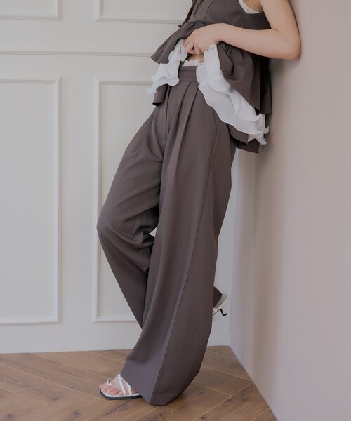Chico(チコ)の「【SALON by Chico】セットアップ対応可 / ウエストイヤードレースワイドスラックスパンツ(その他パンツ・レディース・グレー系その他2/グレー/ブラウン/ブラック系その他2・MEDIUM/SMALL)」の6枚目の写真