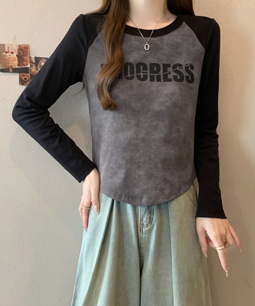 2ly2(トゥーリートゥー)の「ロゴプリント ラグランTシャツ(Tシャツ/カットソー・レディース・グレー/ベージュ/カーキ・FREE)」の9枚目の写真