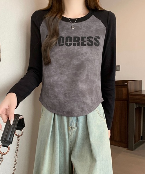 2ly2(トゥーリートゥー)の「ロゴプリント ラグランTシャツ(Tシャツ/カットソー・レディース・グレー/ベージュ/カーキ・FREE)」の7枚目の写真