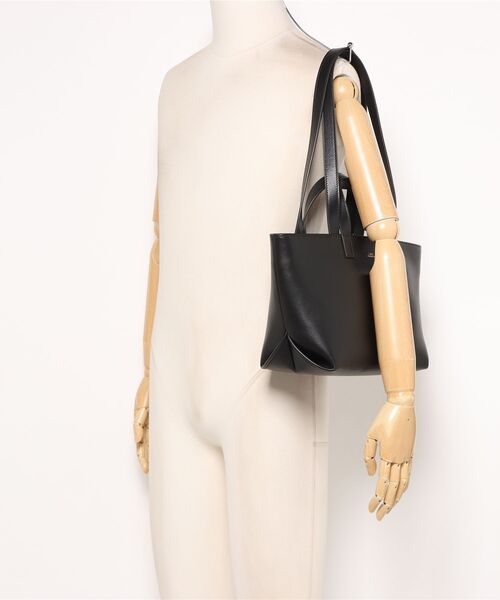 A.P.C.（アーペーセー）の「LE DRUMMER SMALL（トートバッグ・レディース・ブラック・ONESIZE）」の5枚目の写真