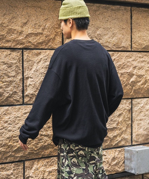niko and...(ニコアンド)の「USAコットンワッフルクルーTシャツ(Tシャツ/カットソー・メンズ・ブルー/チャコール/ブラック/オフホワイト・MEDIUM/LARGE)」の12枚目の写真