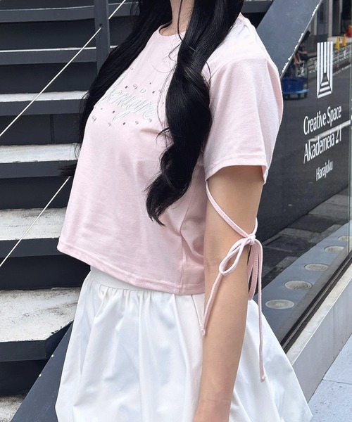 INGNI（イング）の「ビジュー飛ばし袖リボンレースロゴTシャツ（Tシャツ/カットソー・レディース・ブラック×ホワイト/ホワイト×ピンク/ピンク系7・M）」の5枚目の写真