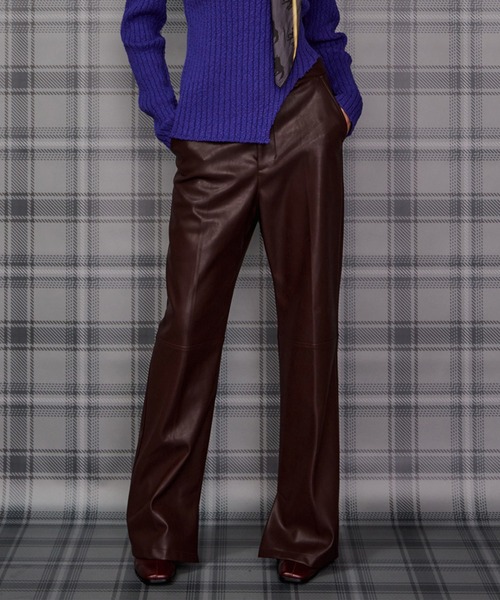 MAISON SPECIAL(メゾンスペシャル)の「Straight Vegan Leather Pants/ストレートヴィーガンレザーパンツ(その他パンツ・レディース・ボルドー/ブラック/カーキ・38/36/34)」の8枚目の写真