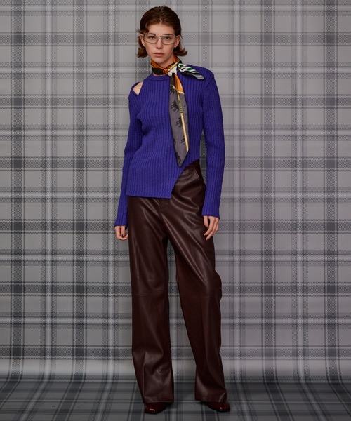 MAISON SPECIAL(メゾンスペシャル)の「Straight Vegan Leather Pants/ストレートヴィーガンレザーパンツ(その他パンツ・レディース・ボルドー/ブラック/カーキ・38/36/34)」の9枚目の写真