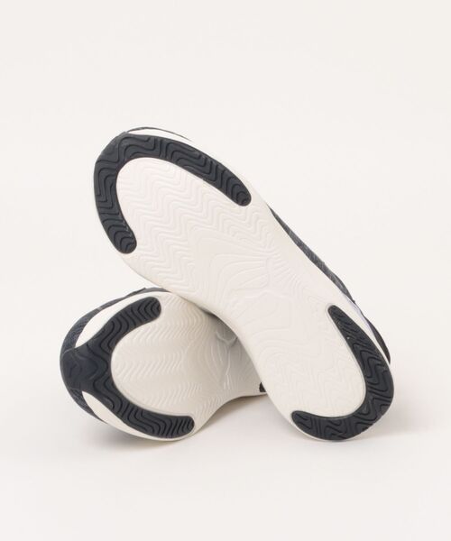 PUMA(プーマ)の「【PUMA】ソフトRハーモニーLCH EASE IN(スニーカー・レディース・ネイビー・23.0cm/23.5cm/24.0cm/24.5cm/25.0cm)」の3枚目の写真