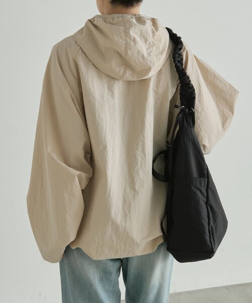 ear PAPILLONNER（イアパピヨネ）の「【Takuro Matsui×ear】コラボウインドブレーカー（ブルゾン・レディース・ブラック/ベージュ・FREE）」の12枚目の写真