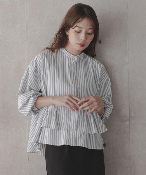 URBAN RESEARCH Sonny Label（アーバンリサーチサニーレーベル）の「『WEB限定』バンドカラーフリルストライプシャツ（シャツ/ブラウス・レディース・ホワイト系その他/ブラウン系その他/ブルー系その他・FREE）」の5枚目の写真