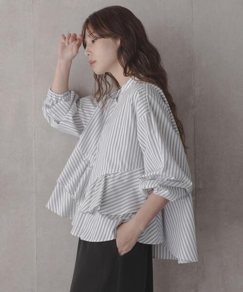 URBAN RESEARCH Sonny Label（アーバンリサーチサニーレーベル）の「『WEB限定』バンドカラーフリルストライプシャツ（シャツ/ブラウス・レディース・ホワイト系その他/ブラウン系その他/ブルー系その他・FREE）」の6枚目の写真