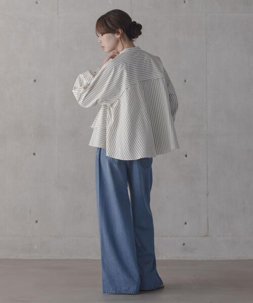 URBAN RESEARCH Sonny Label（アーバンリサーチサニーレーベル）の「『WEB限定』バンドカラーフリルストライプシャツ（シャツ/ブラウス・レディース・ホワイト系その他/ブラウン系その他/ブルー系その他・FREE）」の19枚目の写真